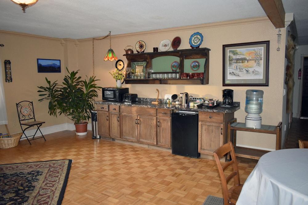 Alaska Grizzly Lodge photo 25
