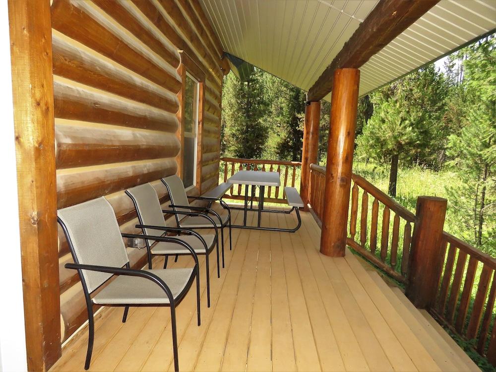 The Hideaway Hostel near Yellowstone photo 13