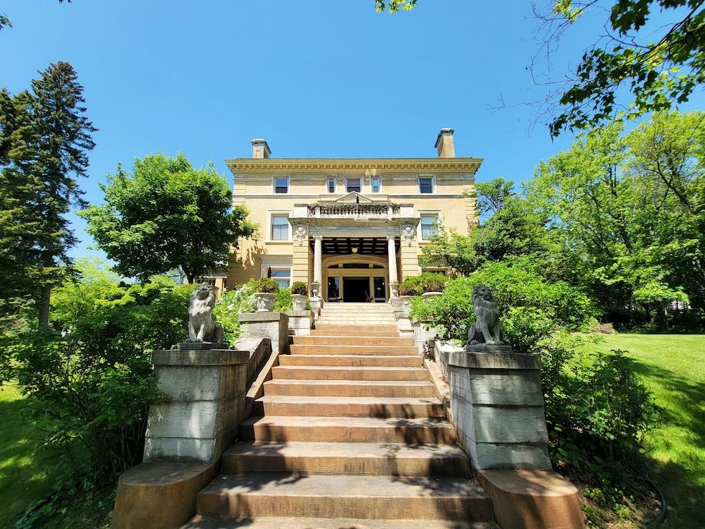 Historic Cotton Mansion Duluth Boutique Hotel photo 41
