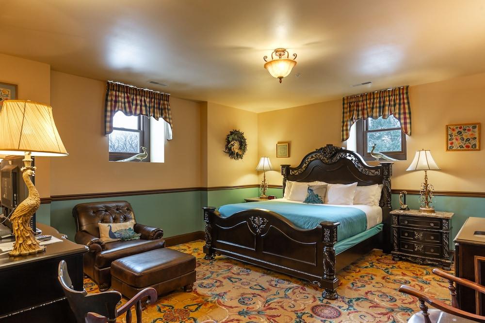 Steele Mansion photo 97