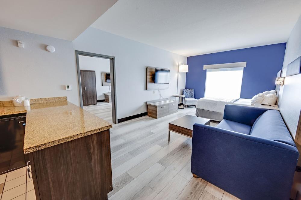Holiday Inn Express Hotel & Suites Columbus Univ Area - Osu by IHG photo 48
