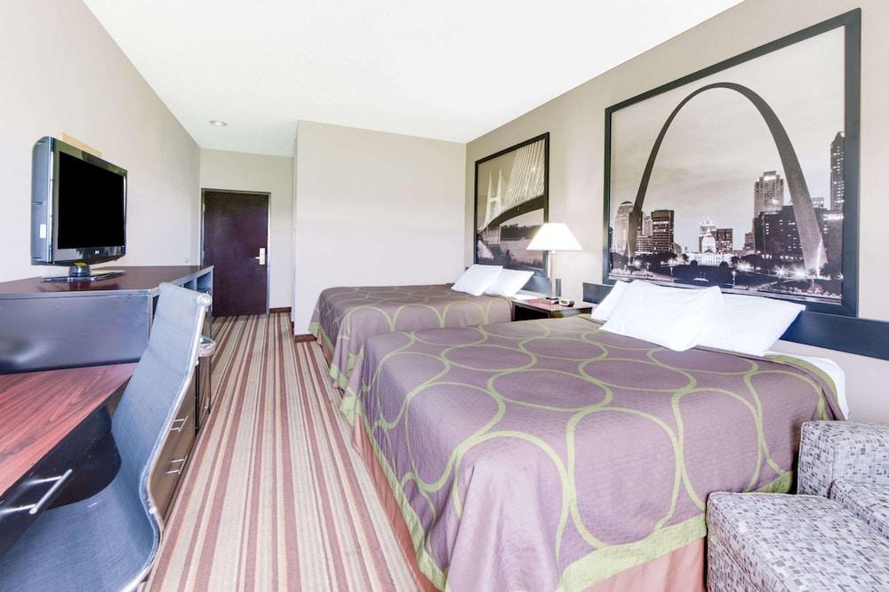 Super 8 by Wyndham Monett photo 3