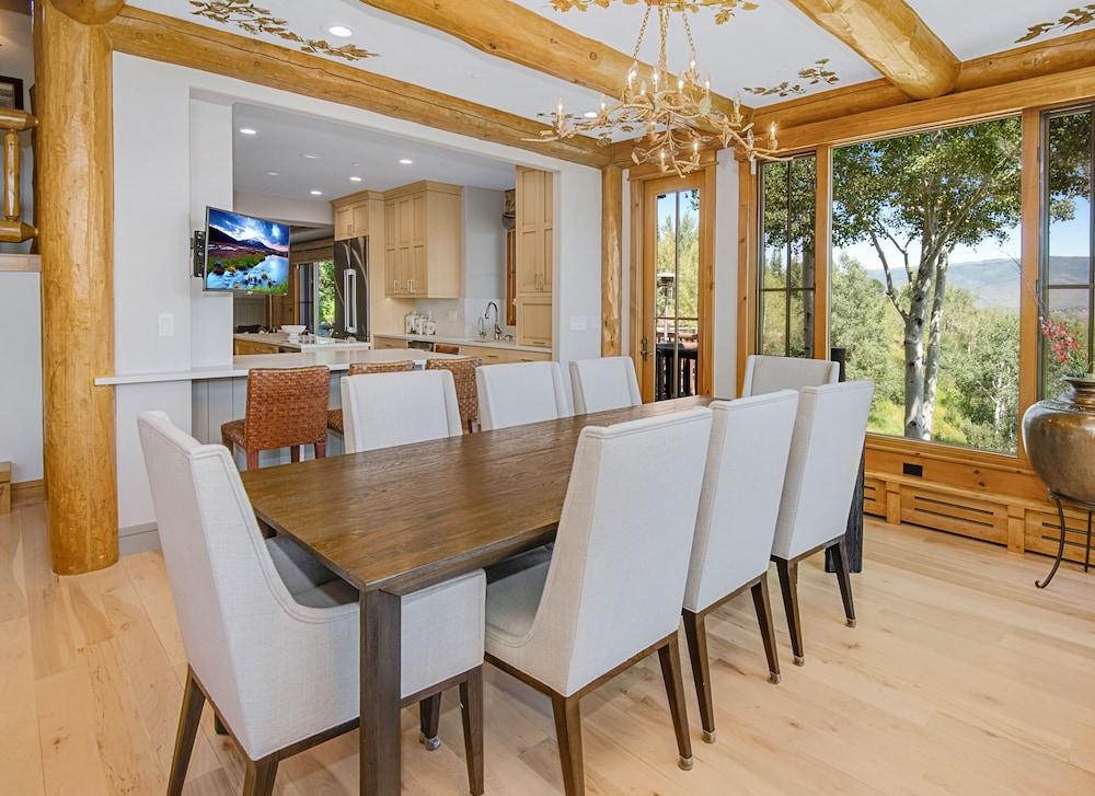 Snowberry by Elevation Accommodations photo 19