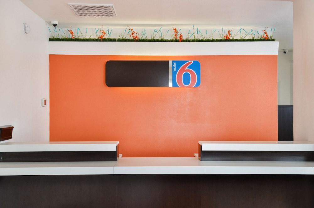 Ramada by Wyndham Merced photo 3