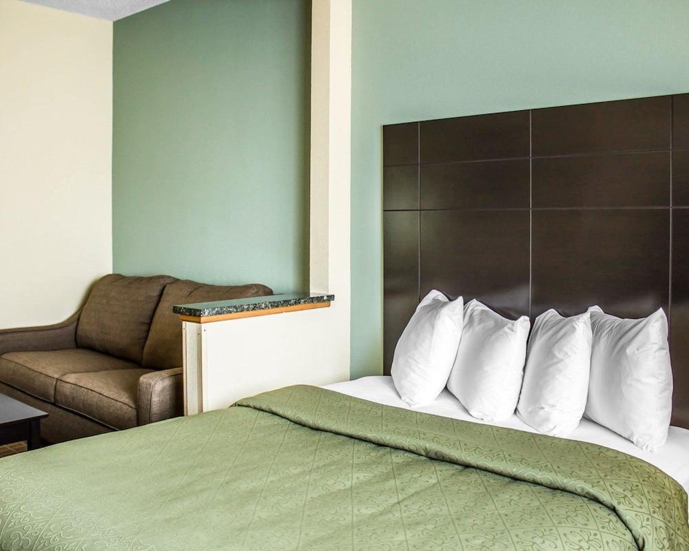 Quality Inn photo 18