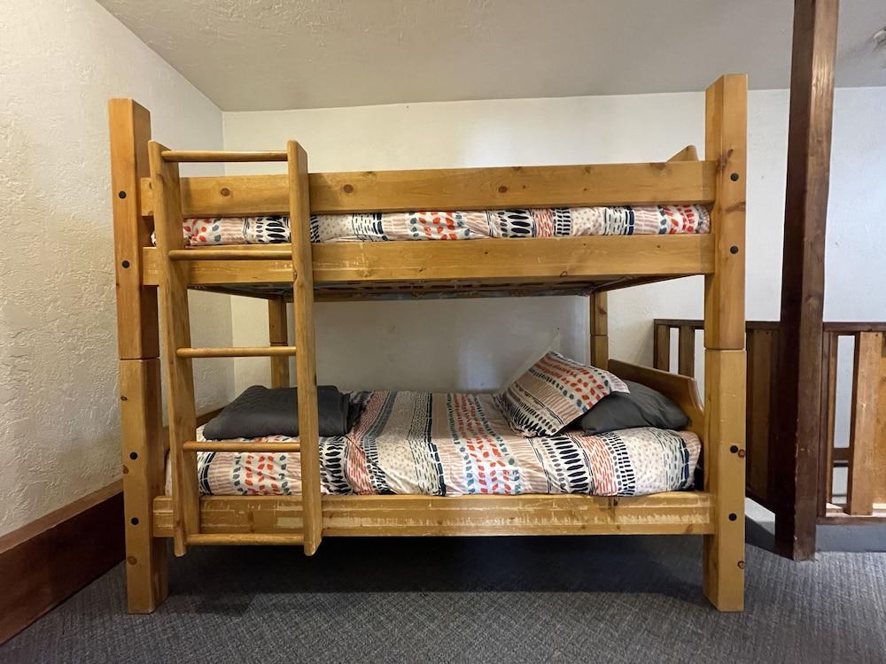 Adventures Vacation Rentals photo 2
