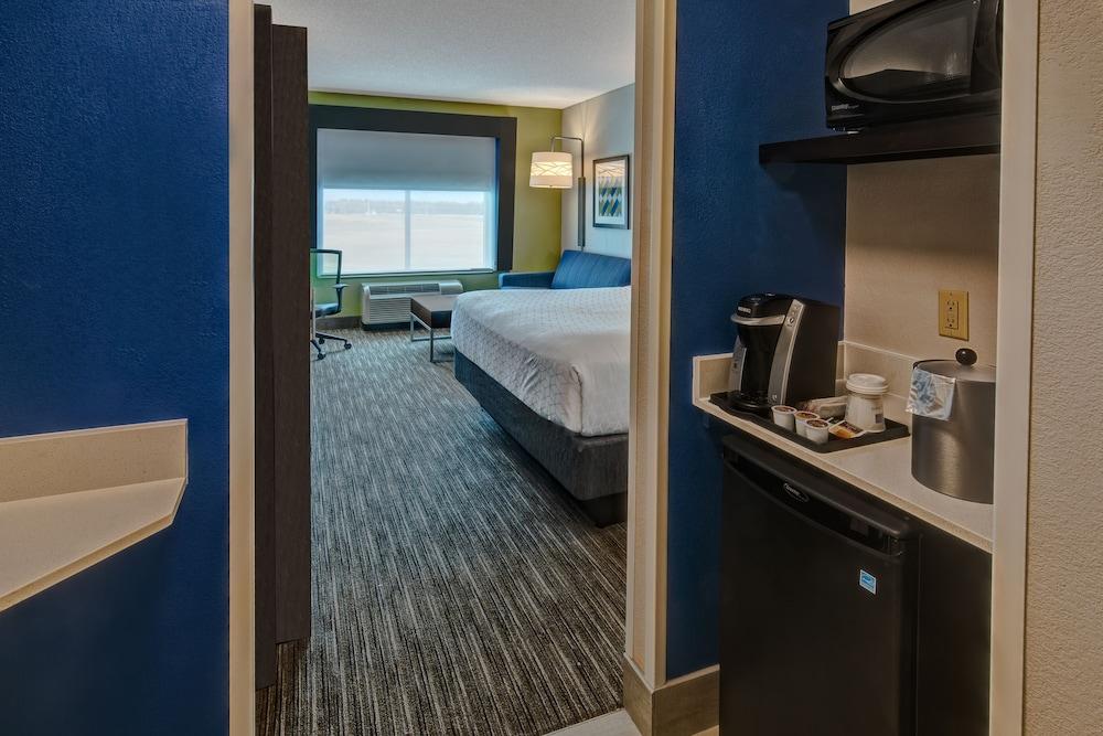 Holiday Inn Express Hotel & Suites Jackson NE by IHG photo 16