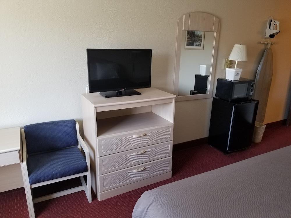 Americas Stay Inn photo 21