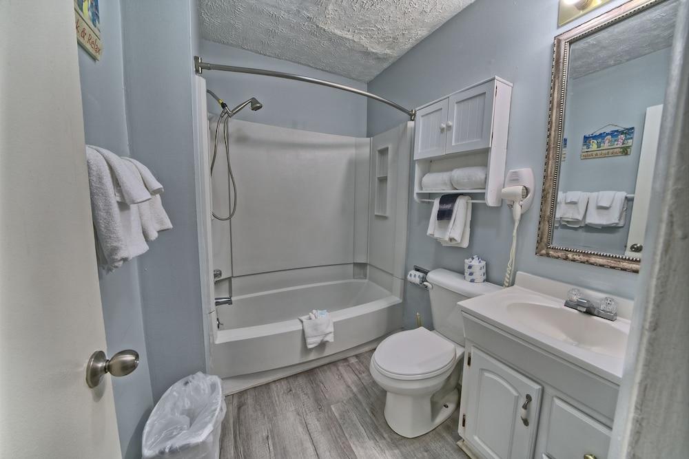Pineapple Villas on Laguna Beach photo 80