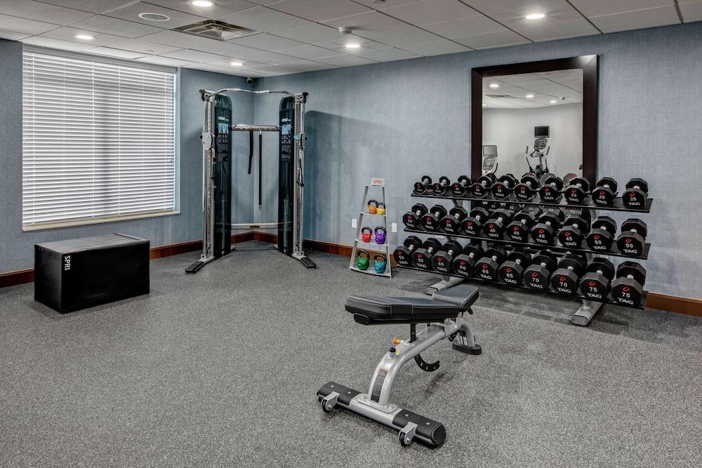 Hampton Inn Latrobe photo 31
