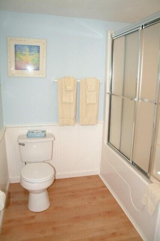 Colonial Acres Resort photo 30
