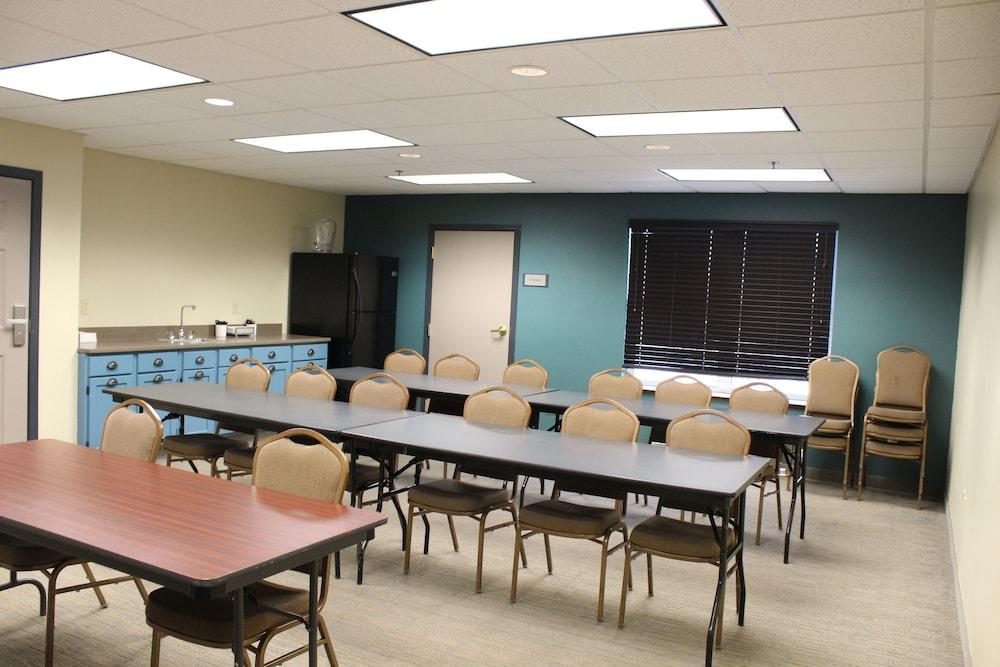Independence Stay Hotel & Suites photo 4