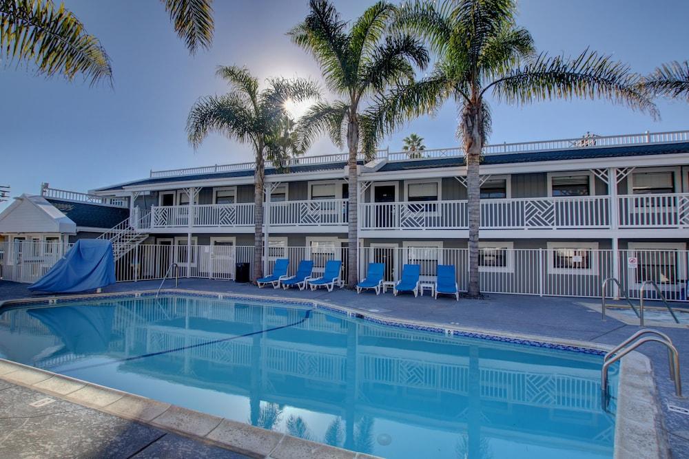 Beach Haven - Near Pacific Beach Park photo 23