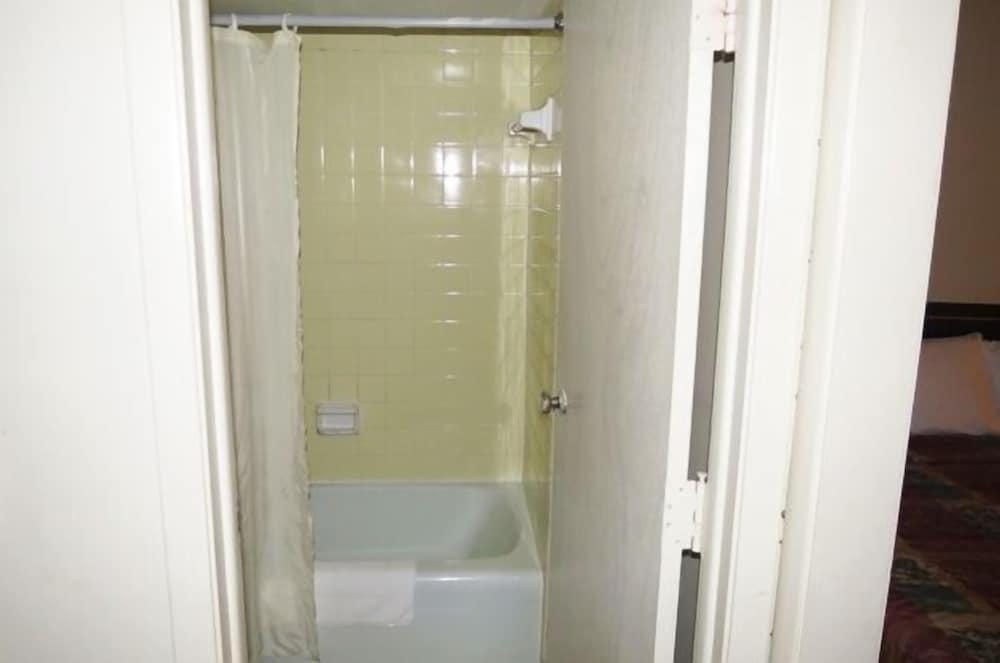 Affordable Hotel photo 10
