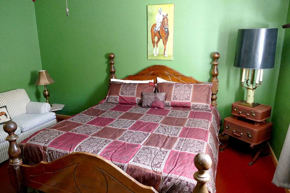 Historic Whiting Hotel Suites photo 76