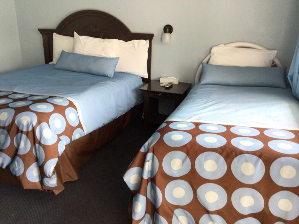 Hitching Post Country Motel photo 6