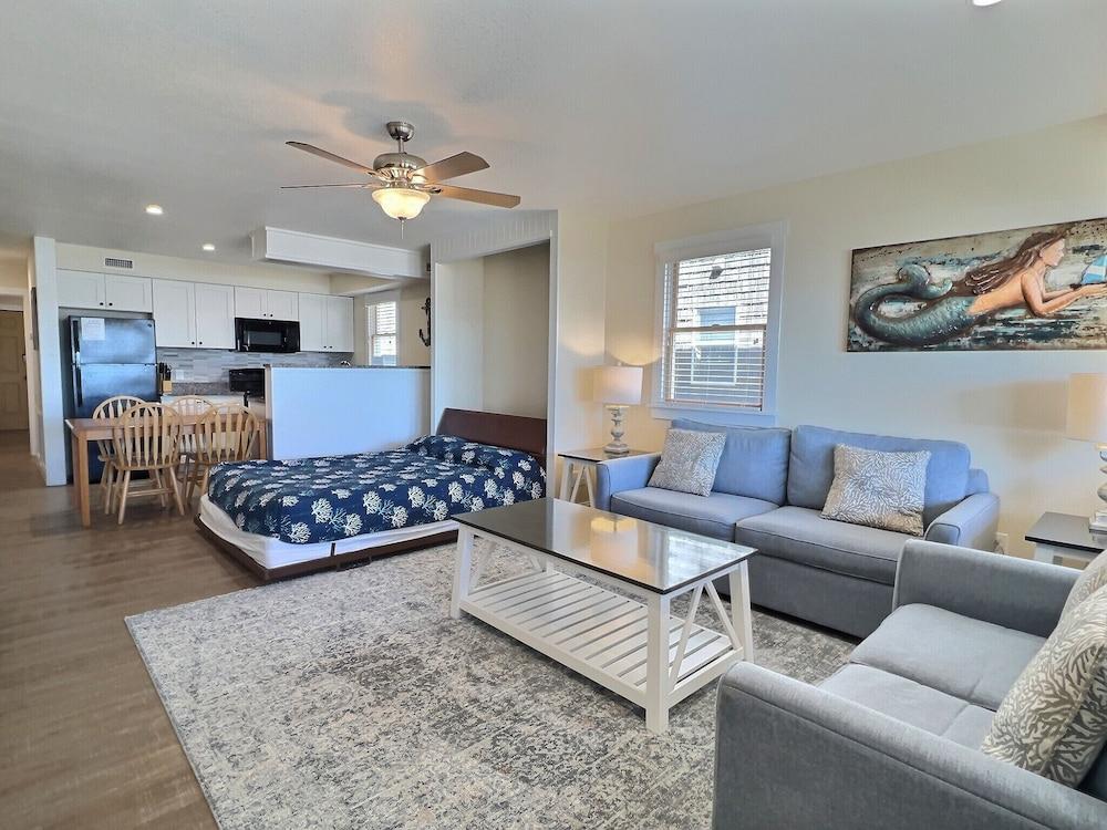 Lighthouse View Oceanfront Lodging photo 17