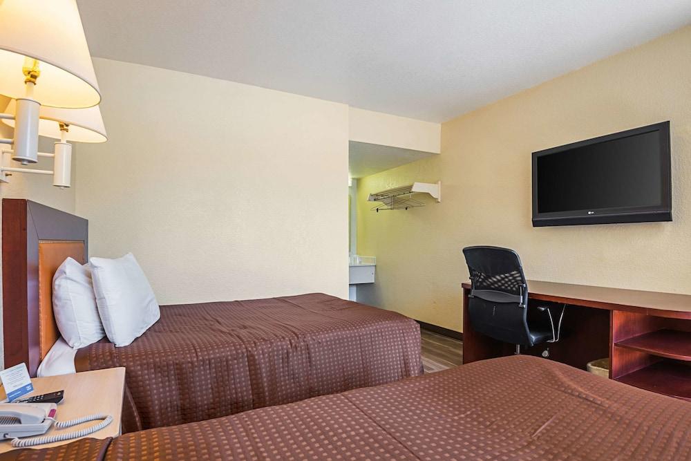 Rodeway Inn Kissimmee Maingate West photo 29