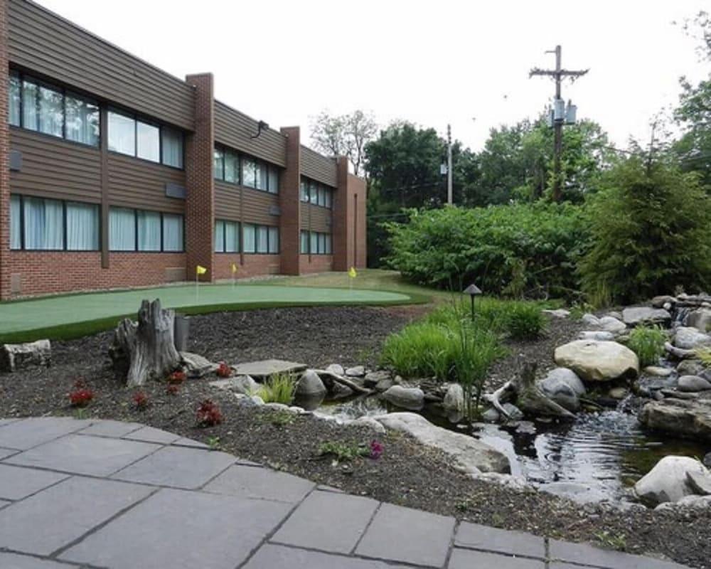 Suburban Studios Altoona photo 13