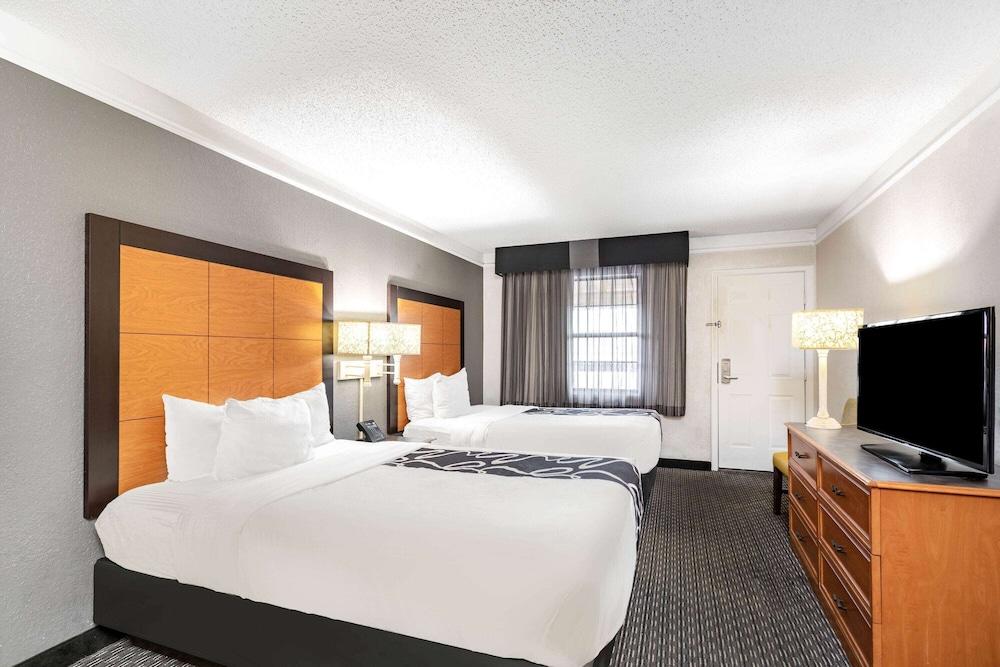 Travelodge by Wyndham El Paso - Airport photo 15