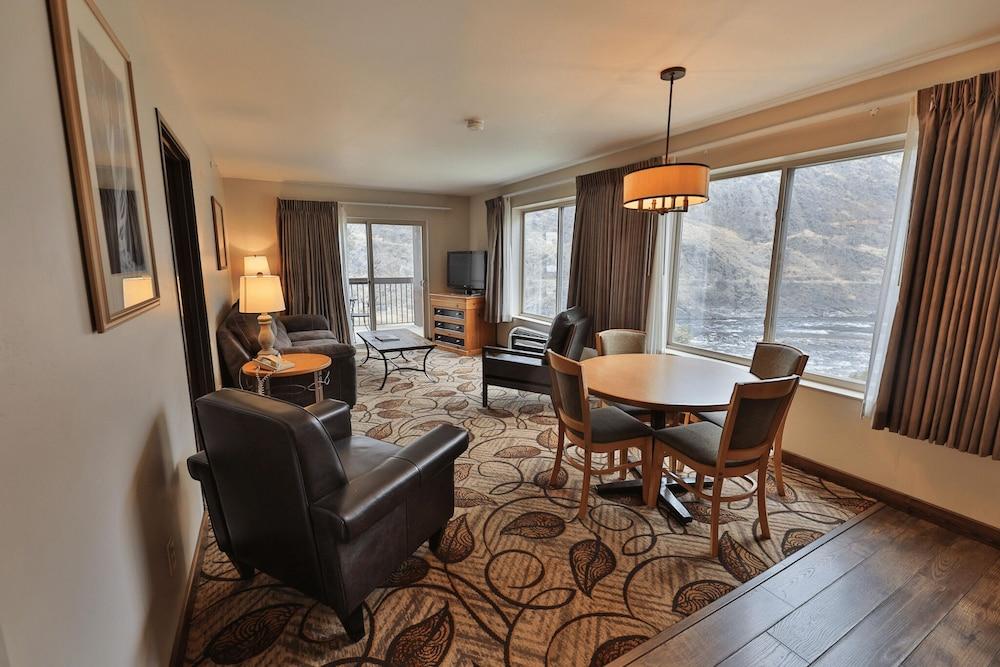 Salmon Rapids Lodge photo 59