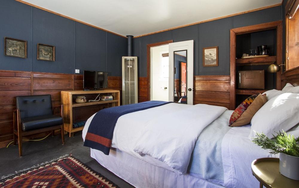 Noon Lodge at Mallard Bay photo 8