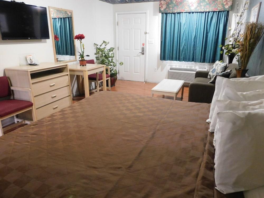 Eagle Pass Inn photo 16