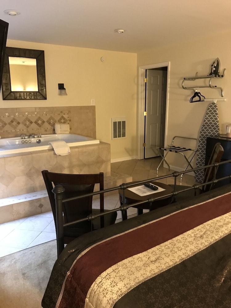 The Mountaineer Hotel photo 8