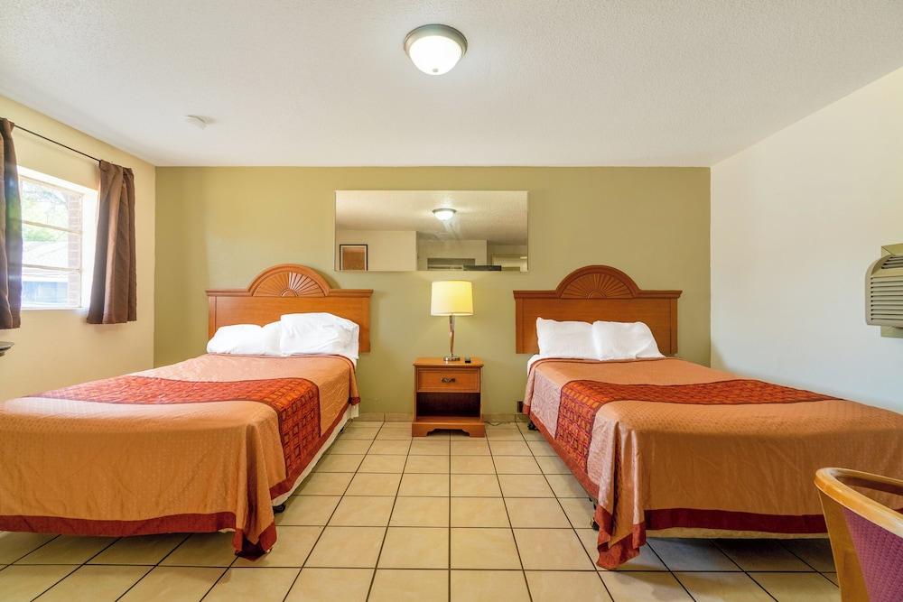 The Inn by El Dorado Lake photo 19