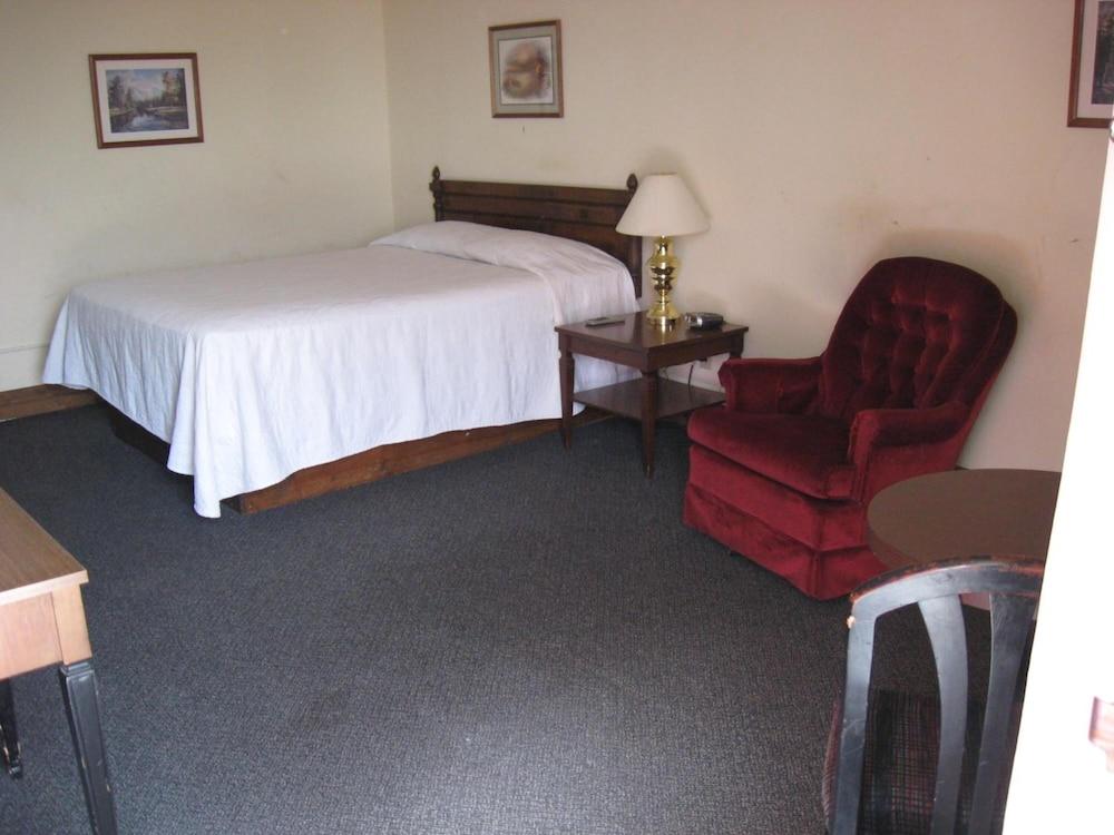 Candlelight Inn by Capital O Scottsbluff photo 10