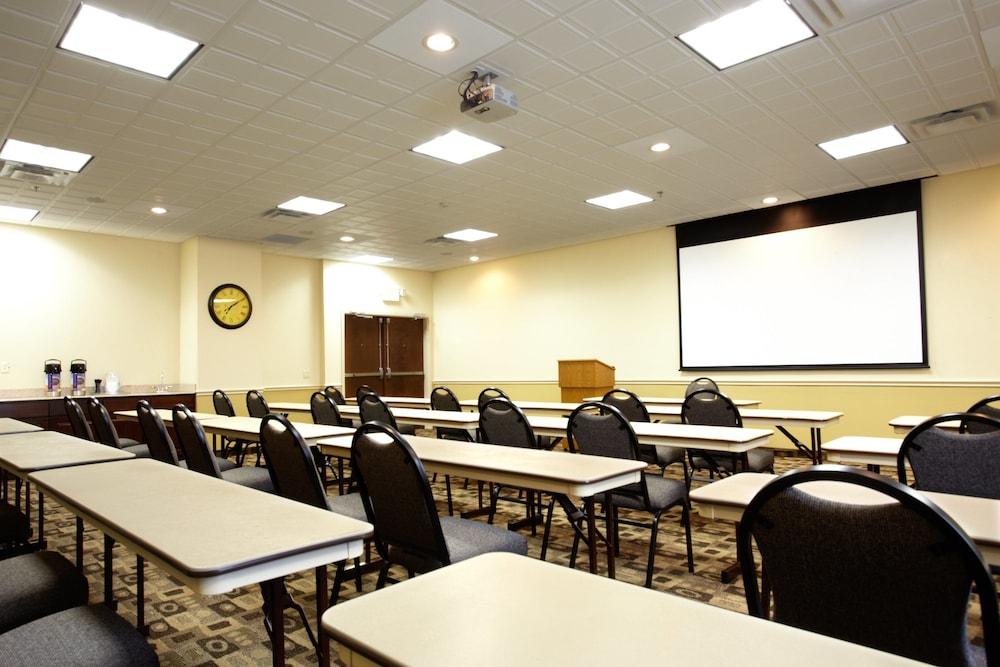 Holiday Inn Express & Suites Deer Park by IHG photo 29