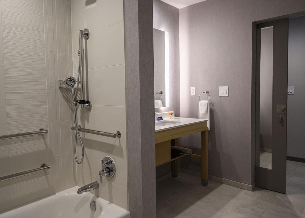 Hyatt Place Indianapolis / Fishers photo 56