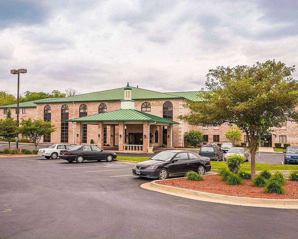 Quality inn & Suites Cincinnati I-275 photo 1
