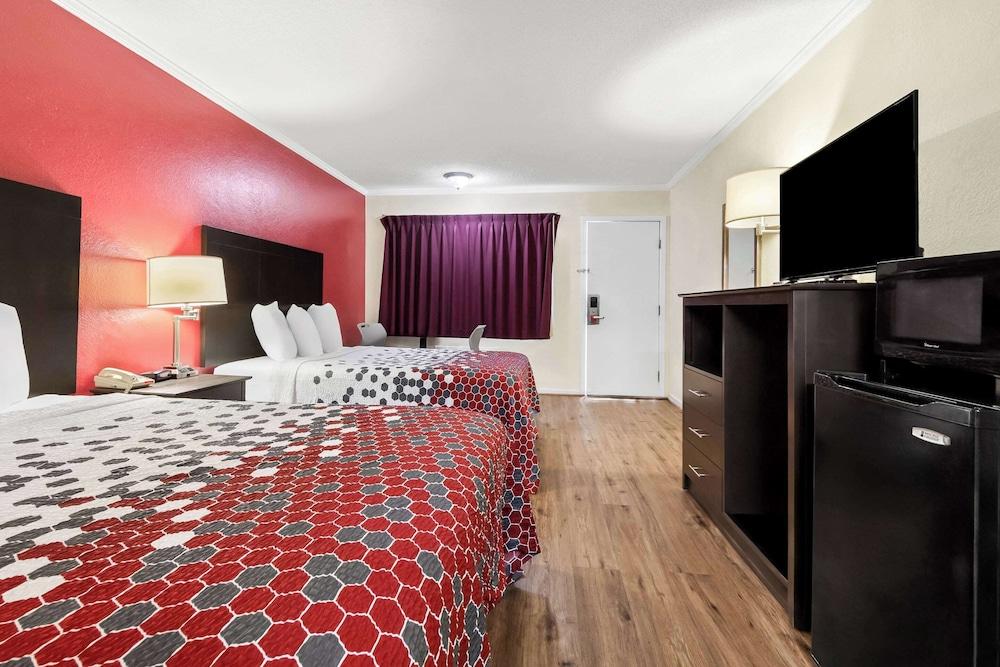 Econo Lodge St. George photo 9