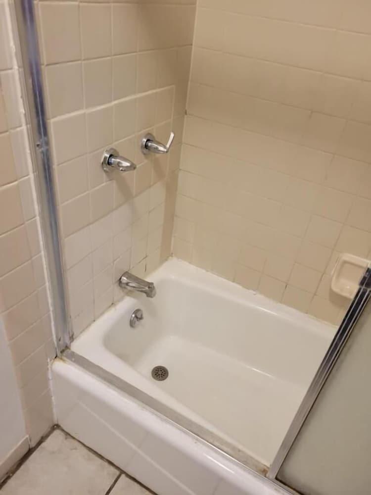 Daniel's Motel photo 15