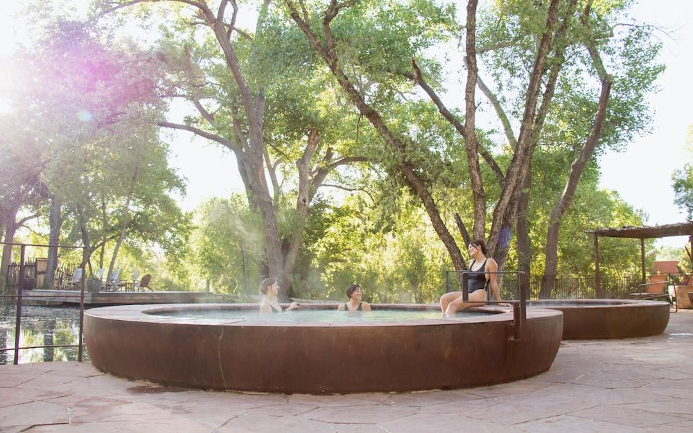 Ojo Santa Fe Spa Resort photo 4
