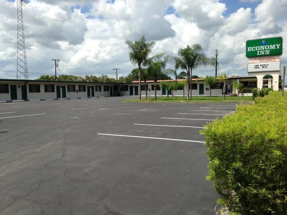 Economy Inn — hotel in Okeechobee