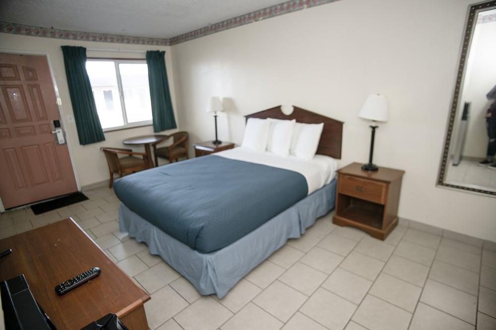 Pacific Inn photo 5