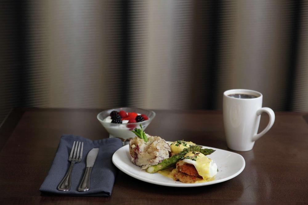 DoubleTree by Hilton Hotel Biloxi photo 42