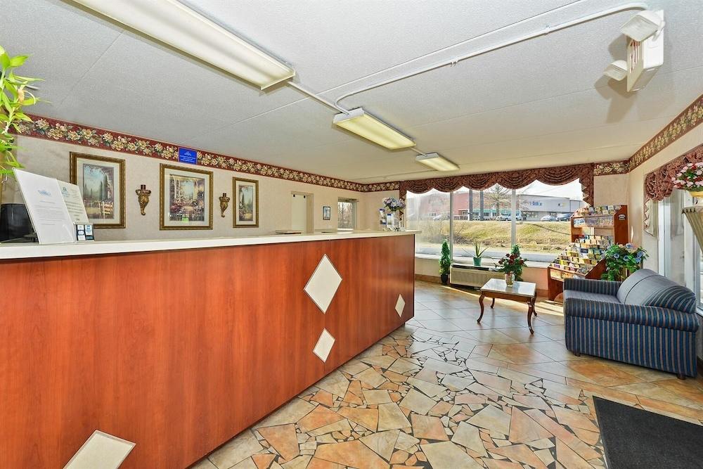 Americas Best Value Inn & Suites Knoxville North photo 4