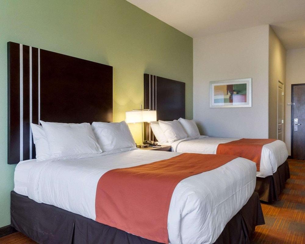 Garner Hotel Victoria - East by IHG photo 25