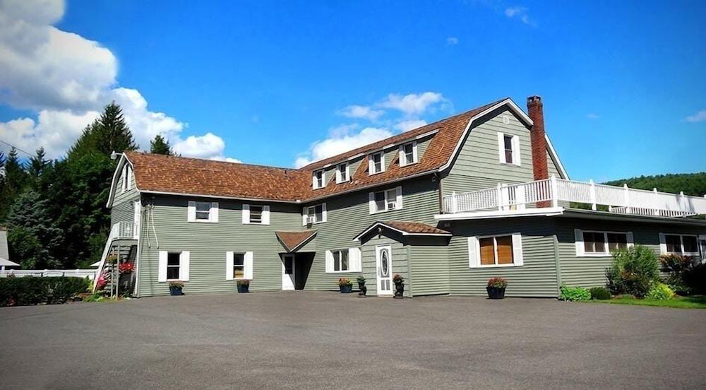 Moore's Motel photo 7