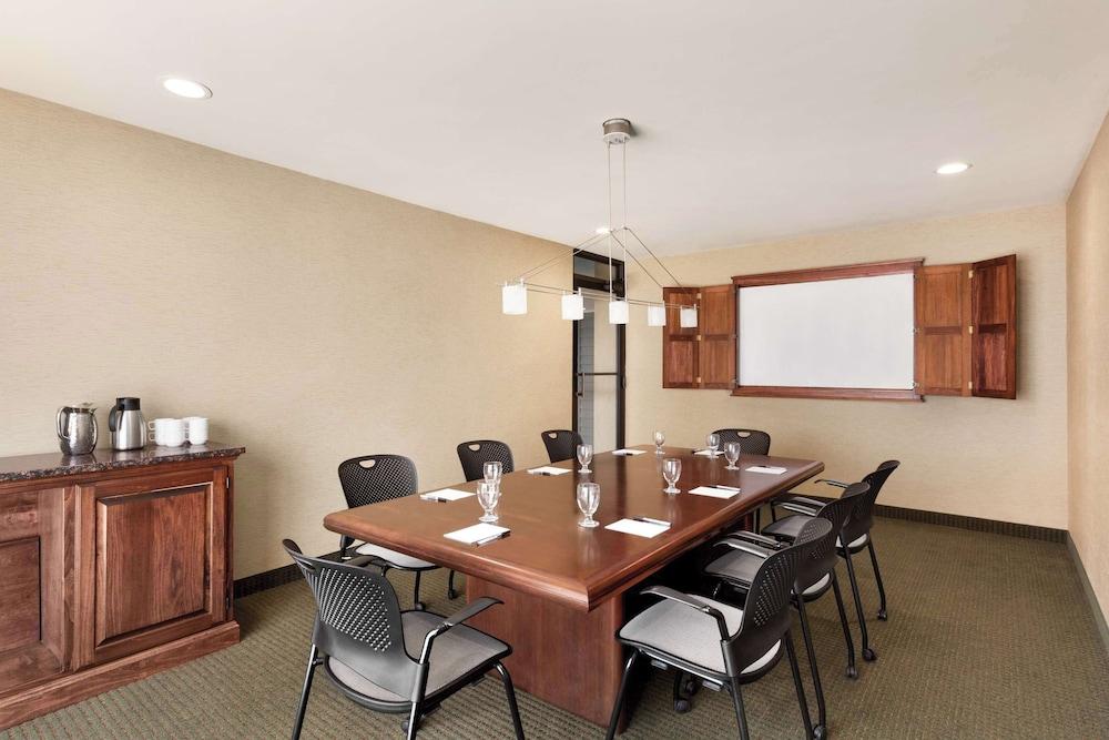 Radisson Hotel Lenexa Overland Park photo 39