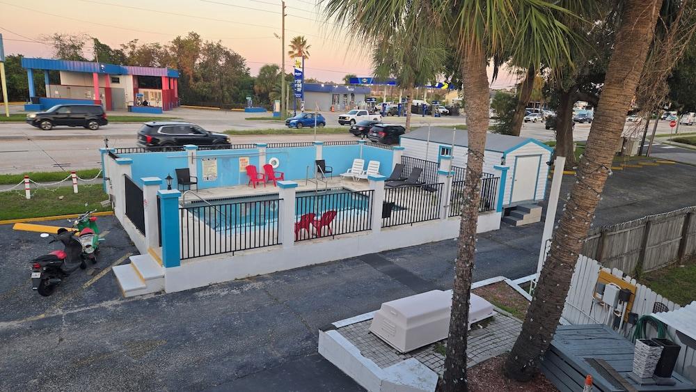 Merida Inn and Suites photo 10