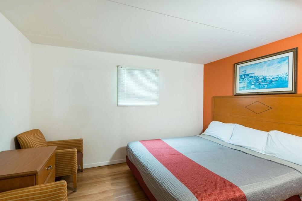 Flamingo Motel photo 2