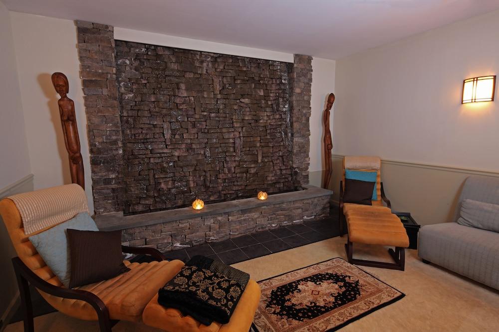 La Tourelle Inn & Spa photo 52