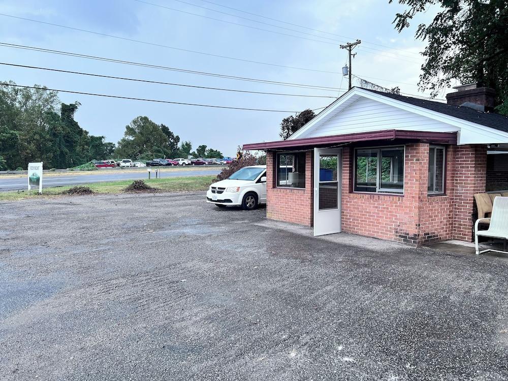 Rocky mount motel photo 3