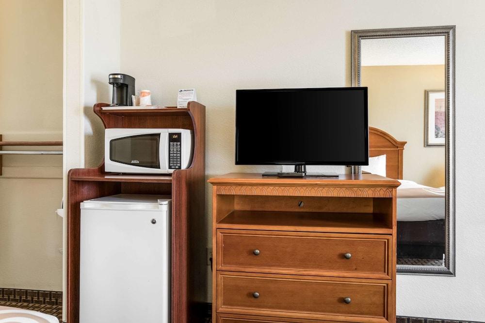 Quality Inn Battleboro - Rocky Mount photo 18