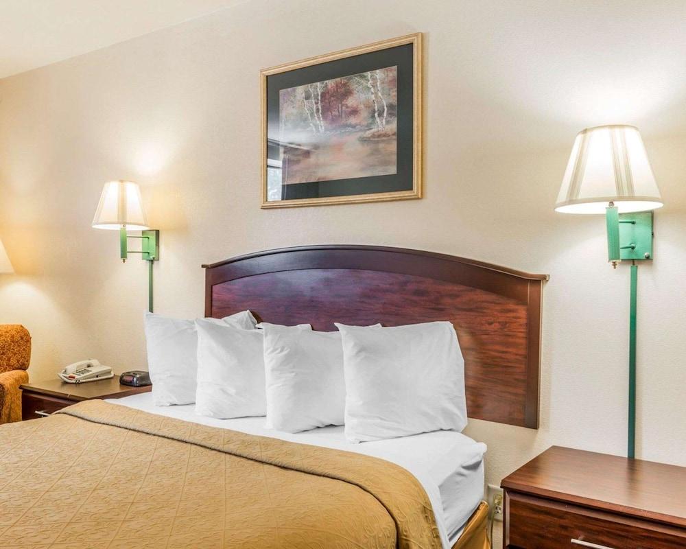 Quality Inn Pell City I-20 exit 158 photo 10