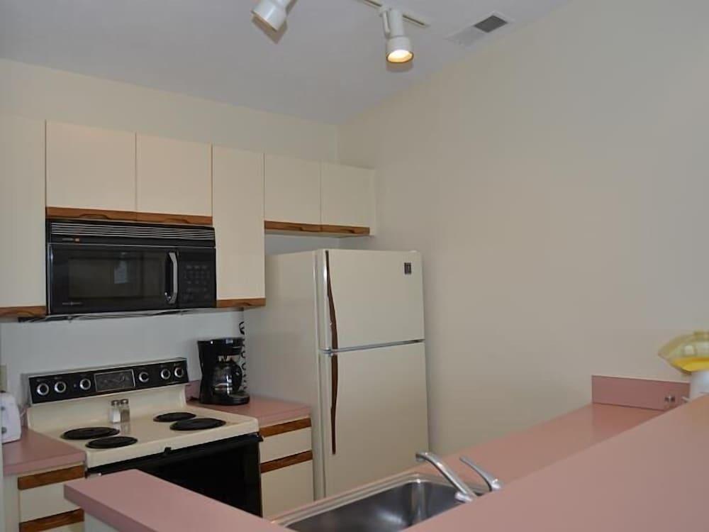 Beach Condominium Hotel photo 32